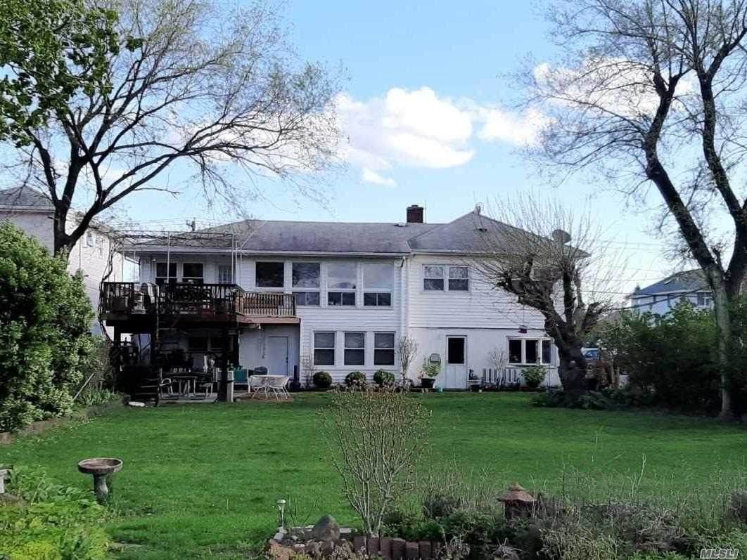 106 Island Parkway - Photo 1