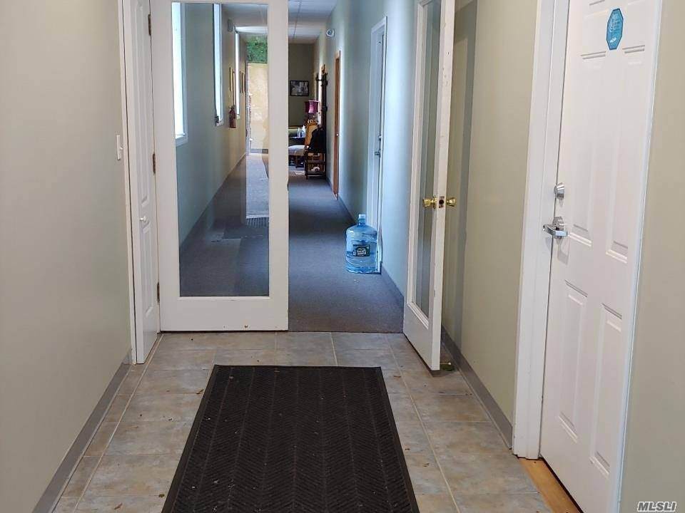 147 Woodbury Road - Photo 1
