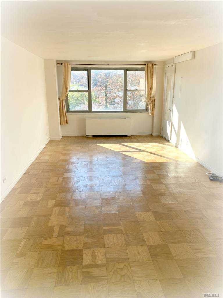 61-20 Grand Central Parkway - Photo 1