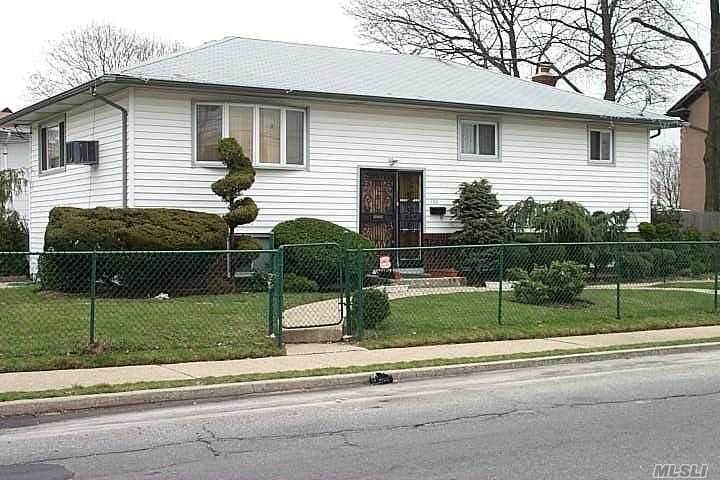 150 Urban Avenue - Photo 1