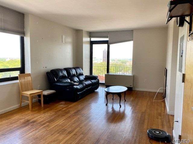 116-24 Grosvenor Lane - Photo 1