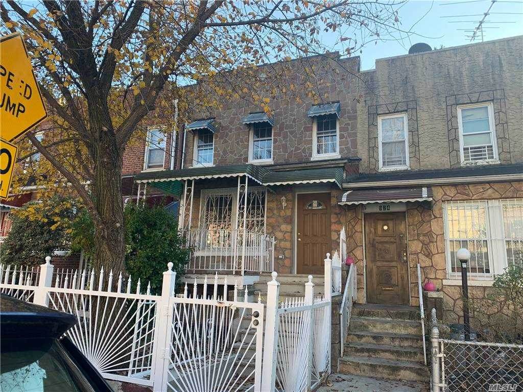 926 221 Street - Photo 1
