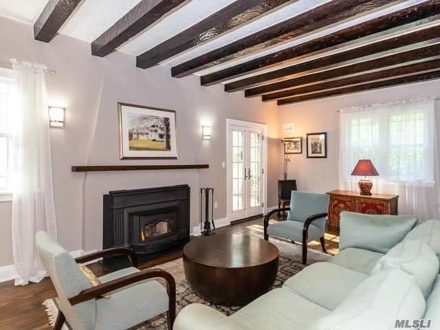 4 Cornwall Lane - Photo 1