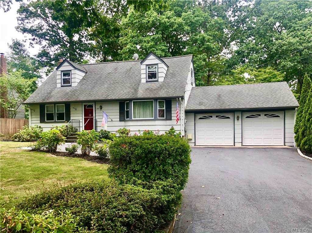107 Catherine Street - Photo 1