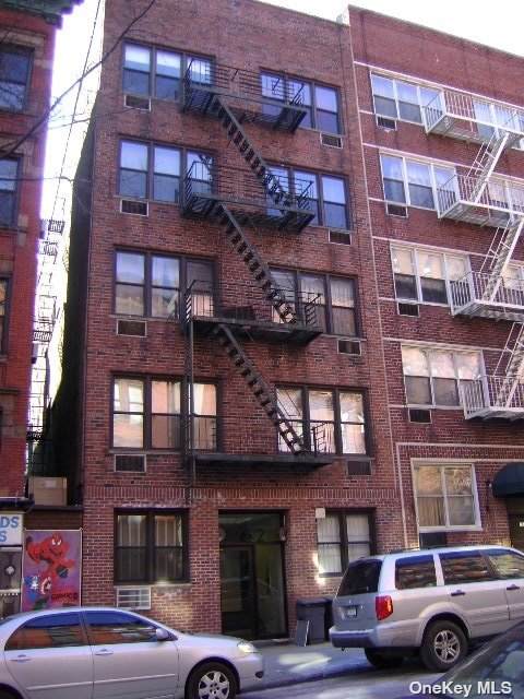252 89 Street - Photo 1