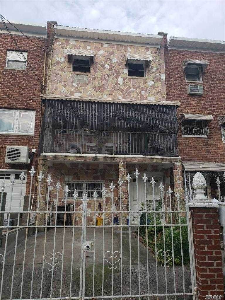425 Howe Avenue - Photo 1