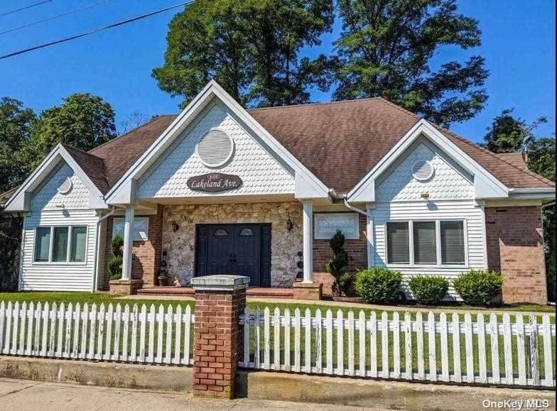 688 Lakeland Avenue - Photo 1