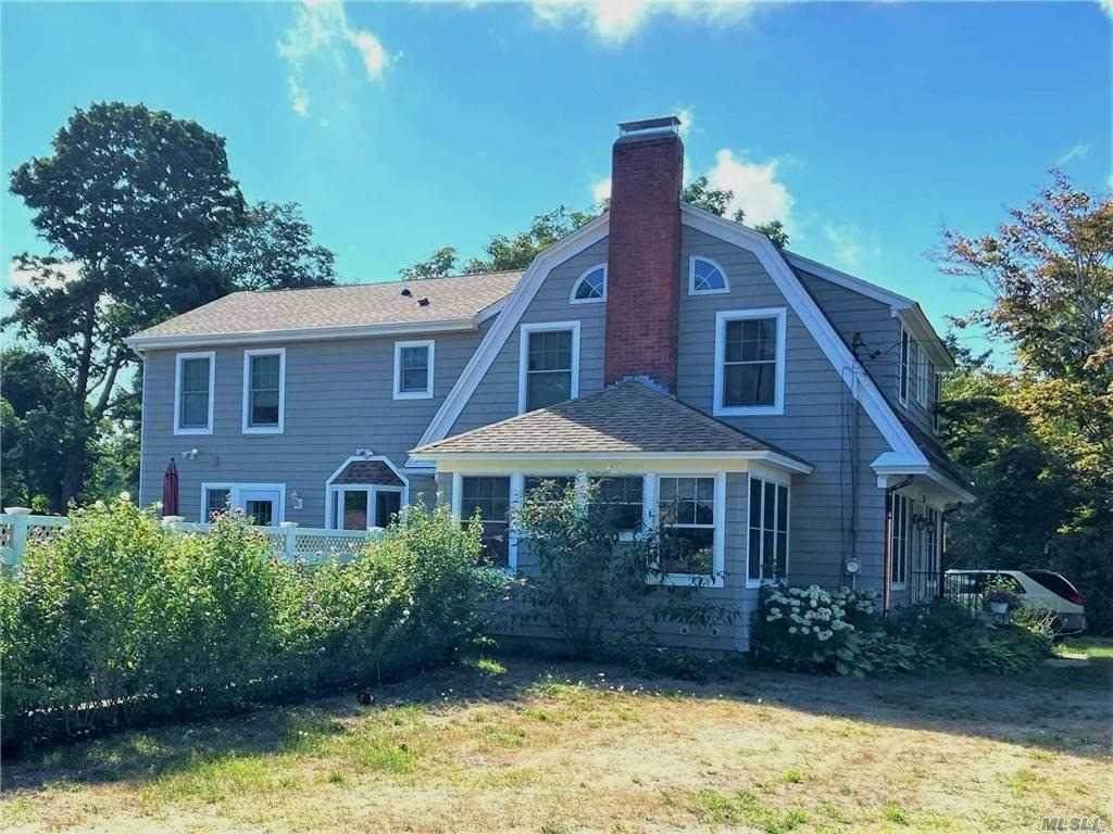 270 Pequash Avenue - Photo 1