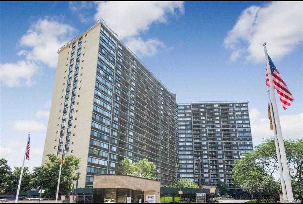 2 Bay Club Drive - Photo 1
