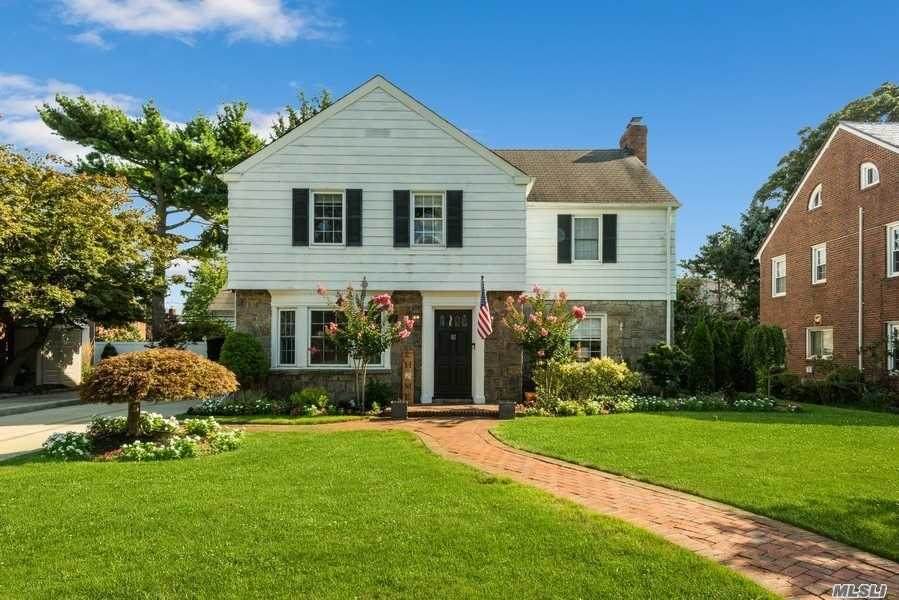 92 Seaman Avenue - Photo 1
