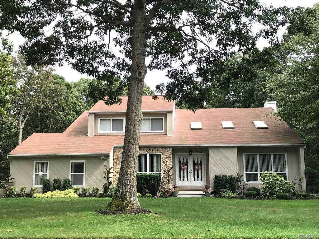 10 Hampton Drive - Photo 1