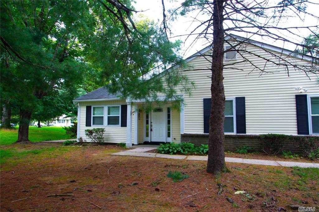 5 Petersburg Court - Photo 1