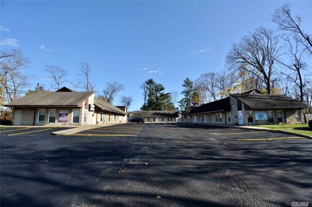 359 Hauppauge Road - Photo 1