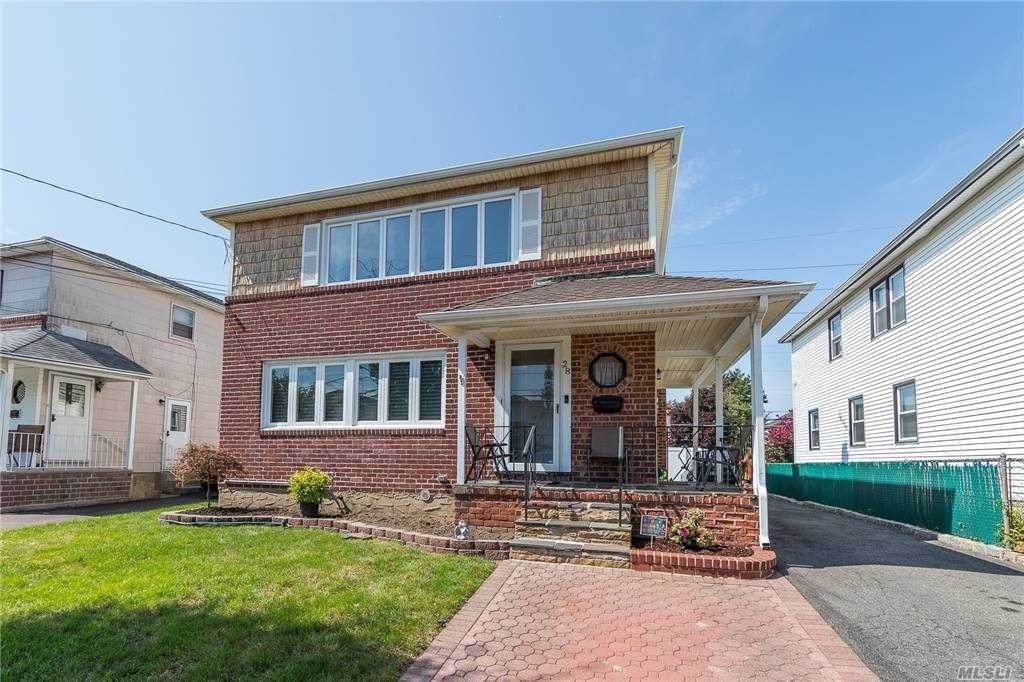 28 Gibson Boulevard - Photo 1