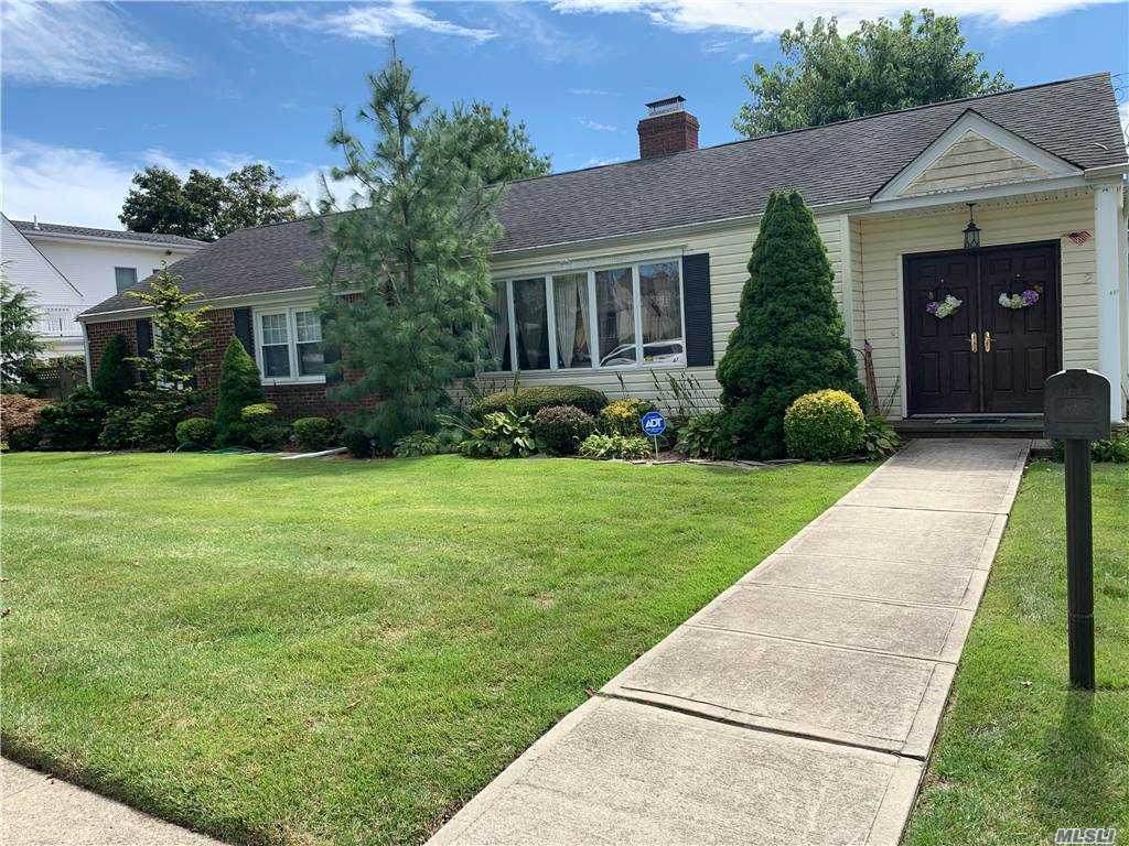 2 Nassau Road - Photo 1