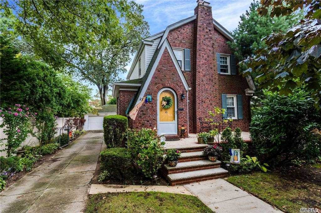 310 Dover - Photo 1