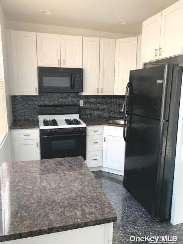 140-28 Oak Avenue - Photo 1