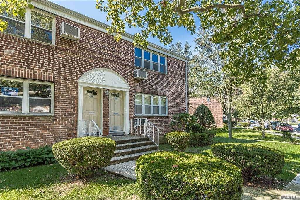 224-10 Kingsbury Ave - Photo 1