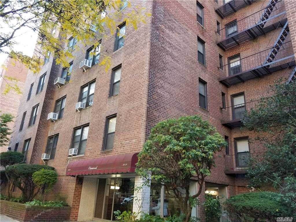 33-26 92 Street - Photo 1