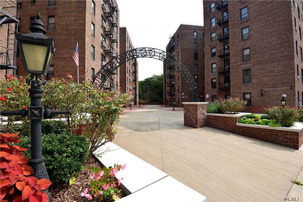 83-77 Woodhaven Boulevard - Photo 1