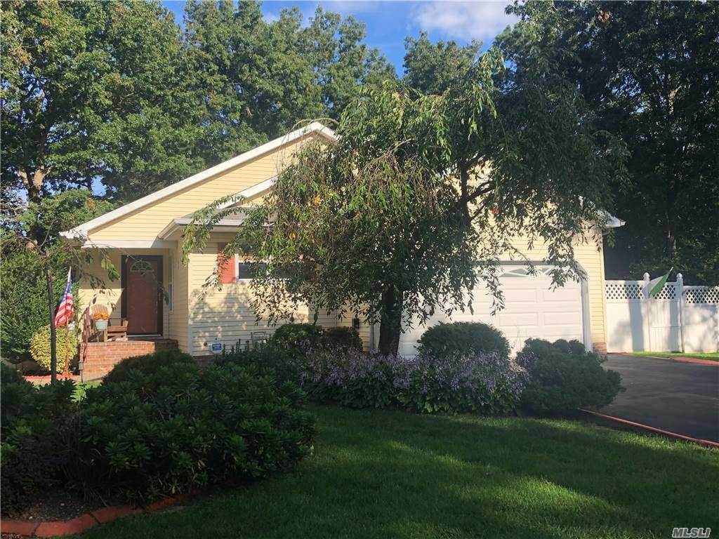 7 Kathleen Crescent - Photo 1