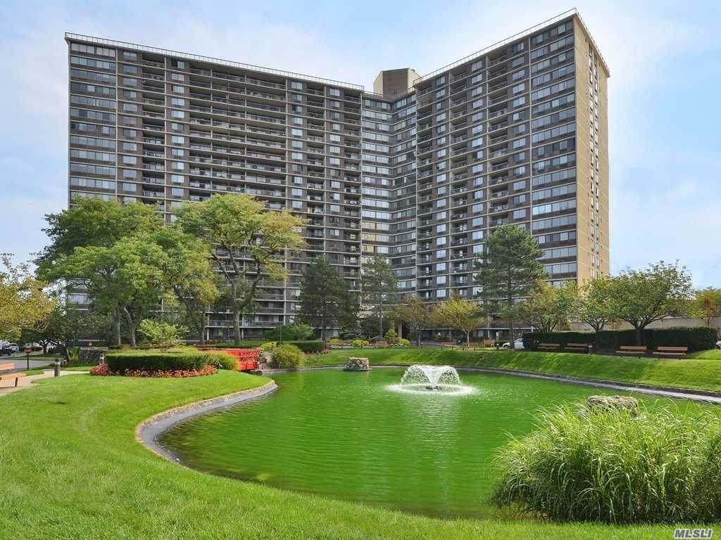 2 Bay Club Drive - Photo 1