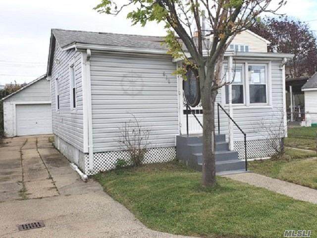 830 Ocean Street - Photo 1