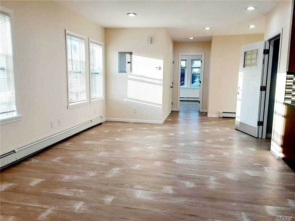 42 Hawthorne Avenue - Photo 1