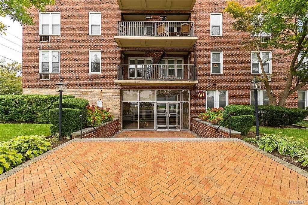 60 Hempstead Avenue - Photo 1