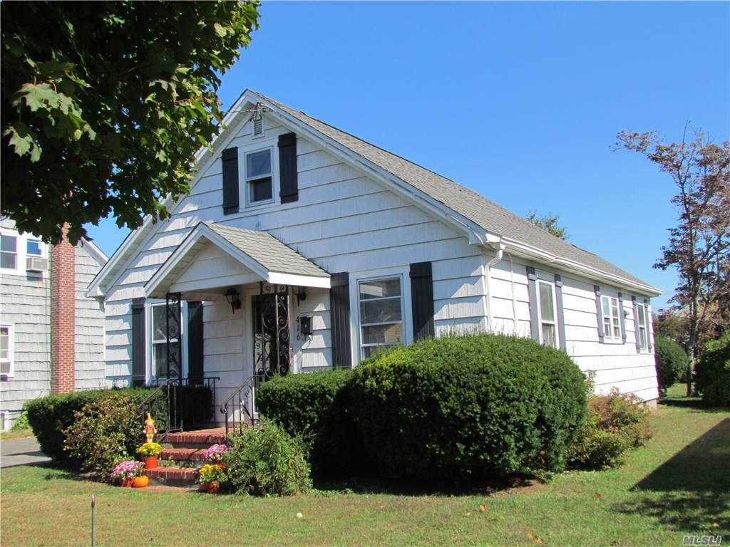 416 Sweezy Avenue - Photo 1