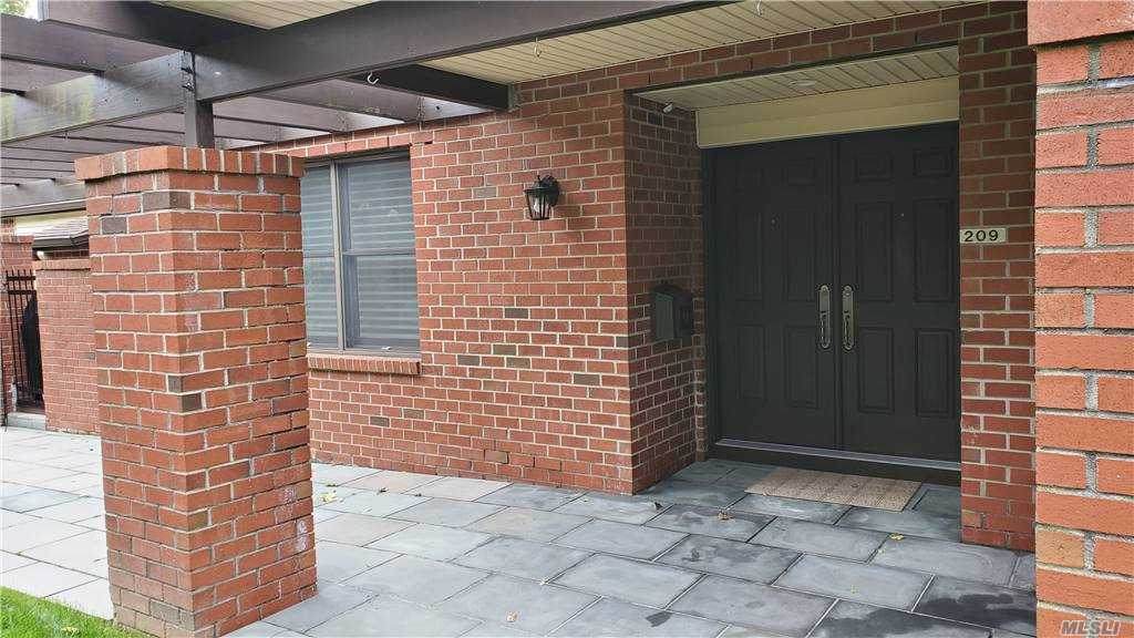209 Gosling Hill Dr. - Photo 1