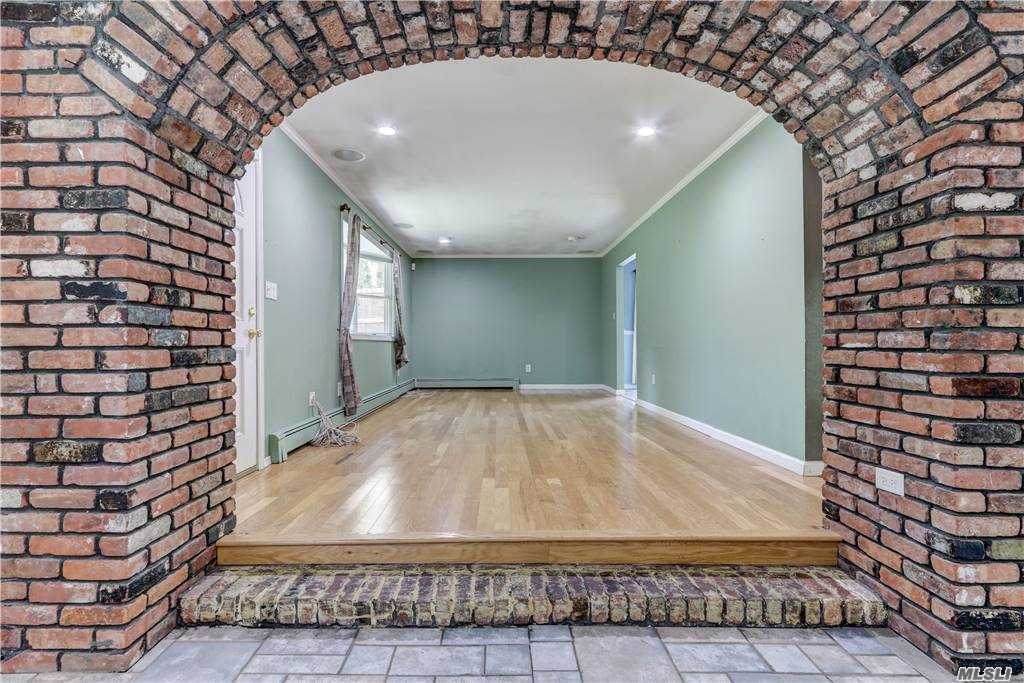 250 Soundview Road - Photo 1