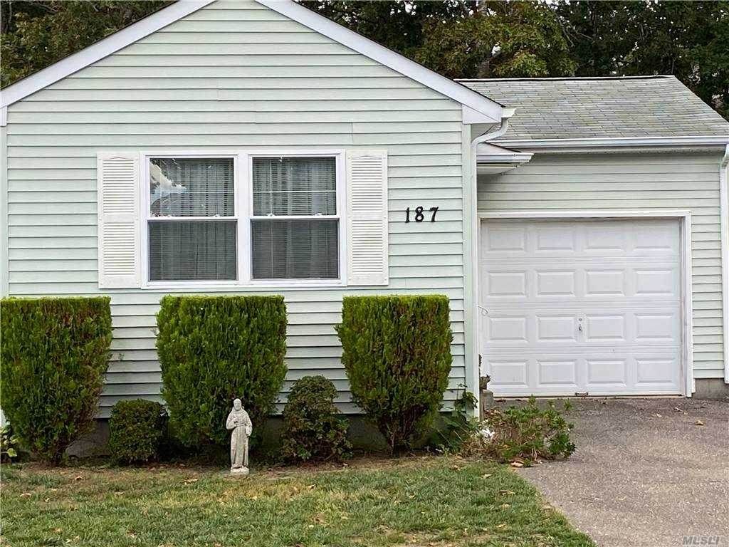 187 Village Circle - Photo 1