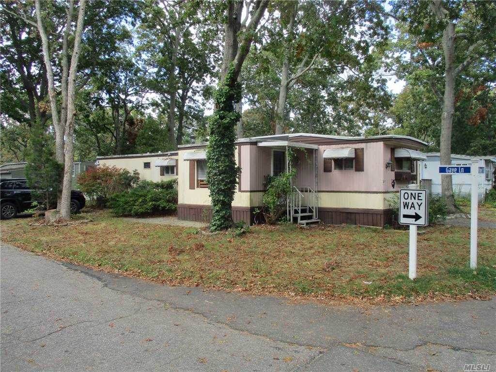 10 Sunflower Drive - Photo 1