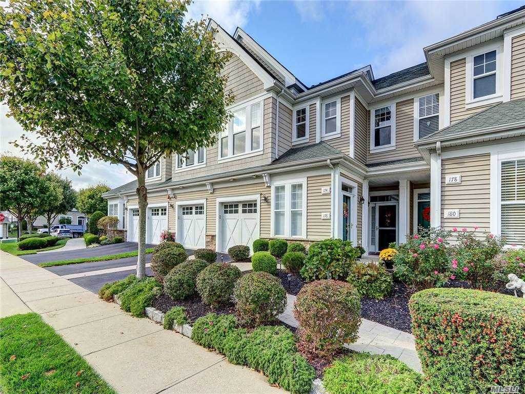 176 Symphony Drive - Photo 1