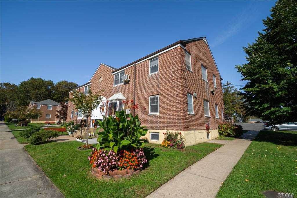 63-25 252nd Street - Photo 1