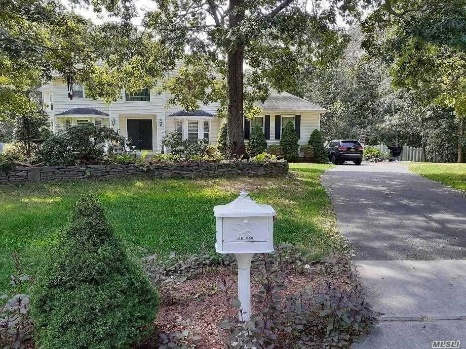 16 Mariposa Lane - Photo 1