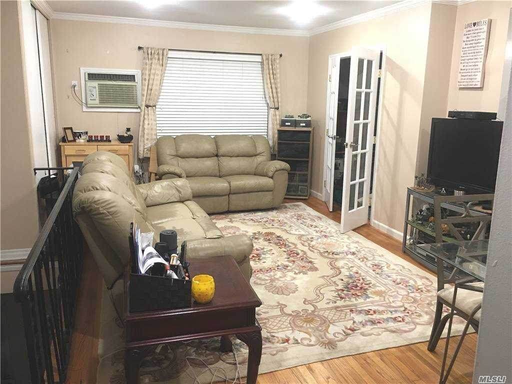 196-36 Pompeii Avenue - Photo 1