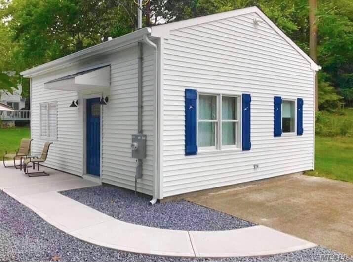 182 Maple Road - Photo 1