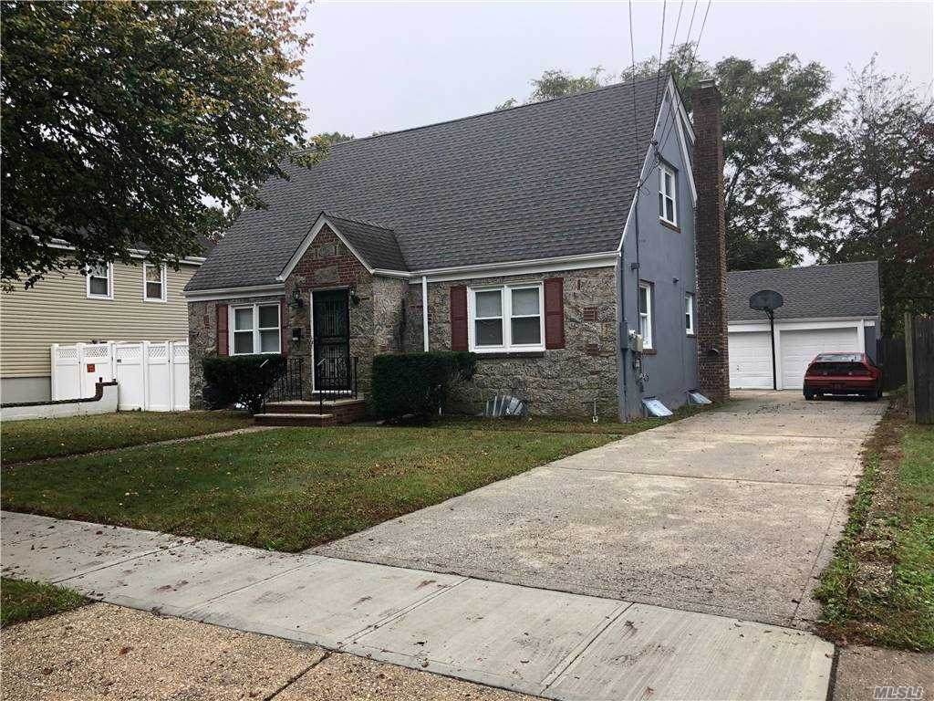 2152 Maple Street - Photo 1