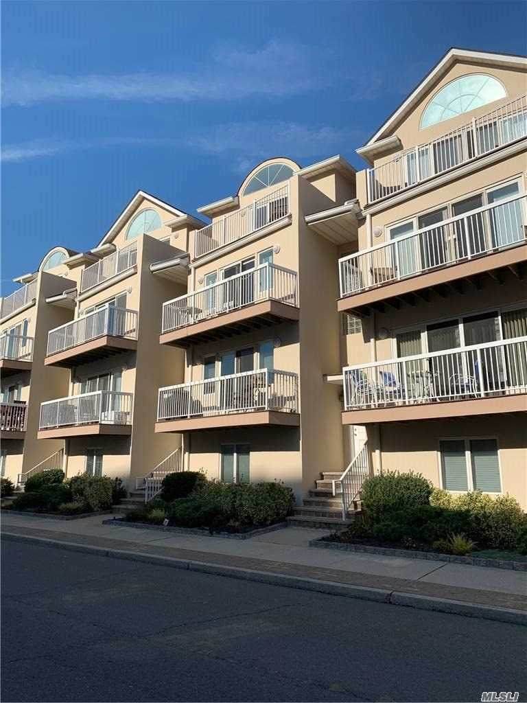 111 Broadway - Photo 1