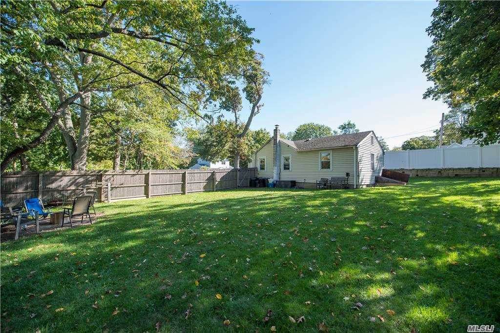 26 Blue Point Rd - Photo 1