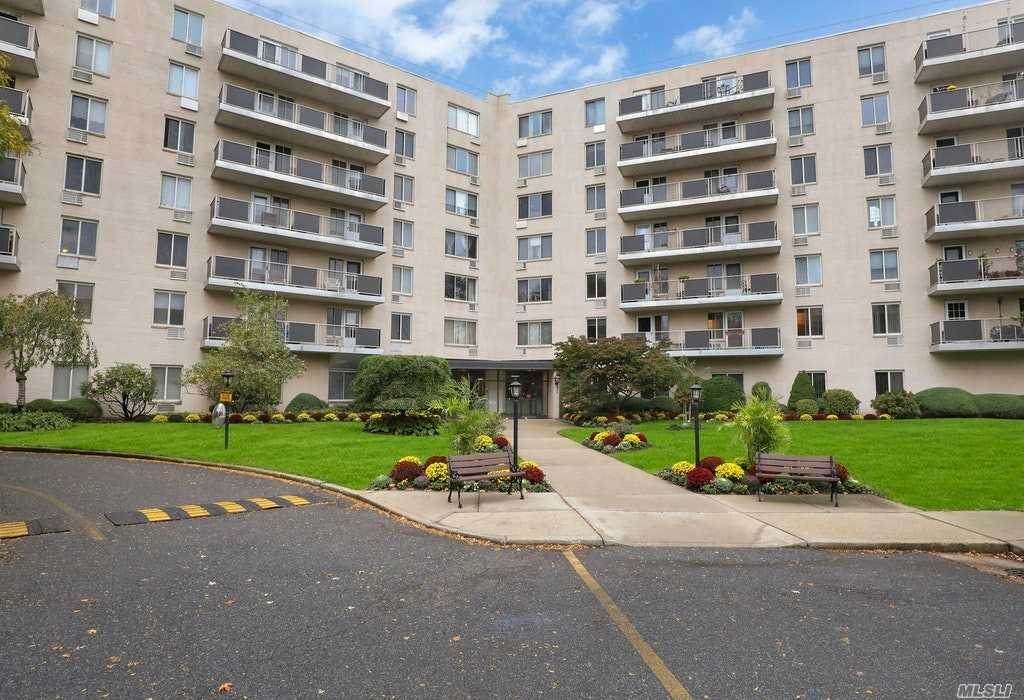 135 Post Avenue - Photo 1