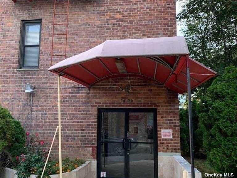 78-06 46 Avenue - Photo 1