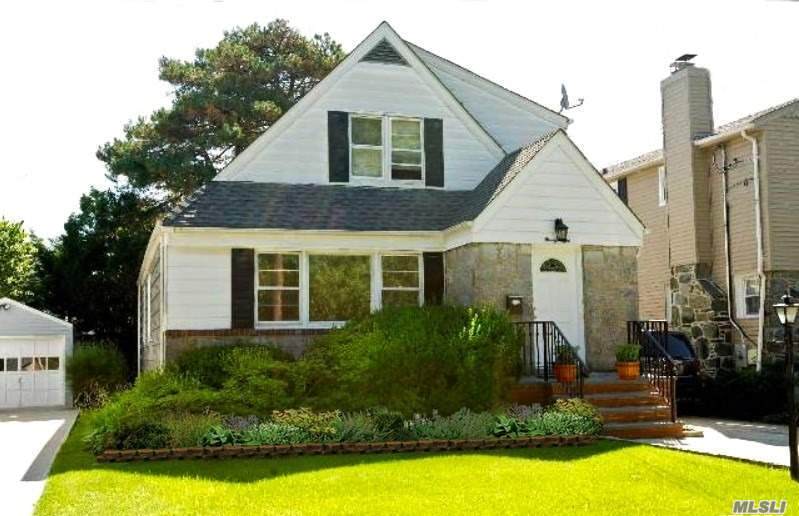 98 Stuart Street - Photo 1