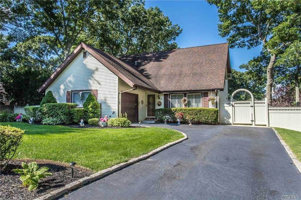 62 Morris Avenue - Photo 1