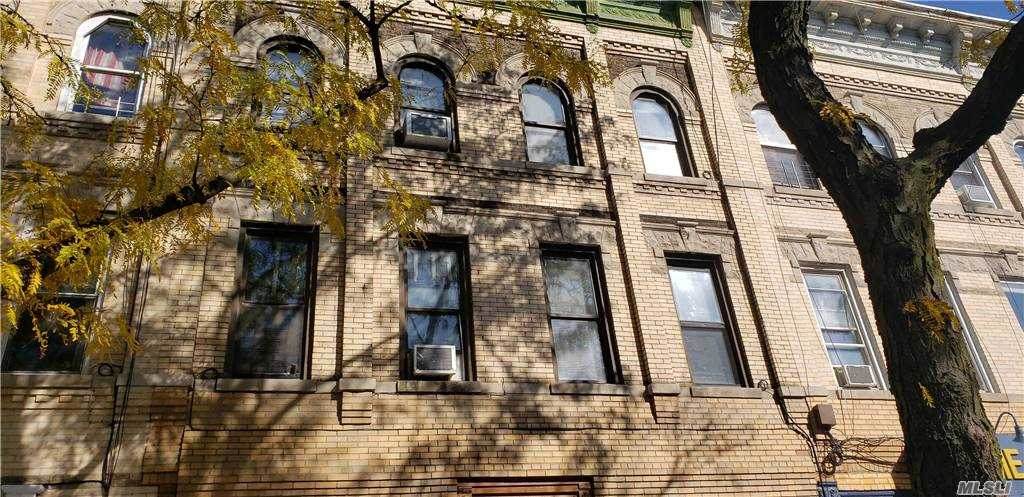 127 Irving Avenue - Photo 1