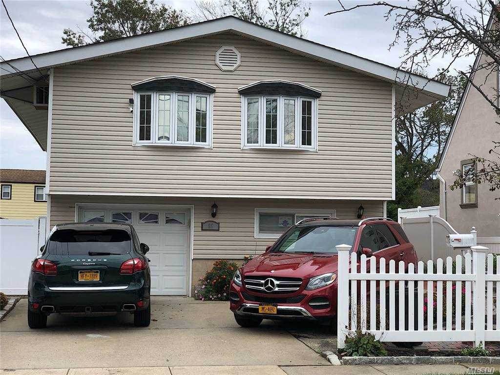 95 Bay Avenue - Photo 1