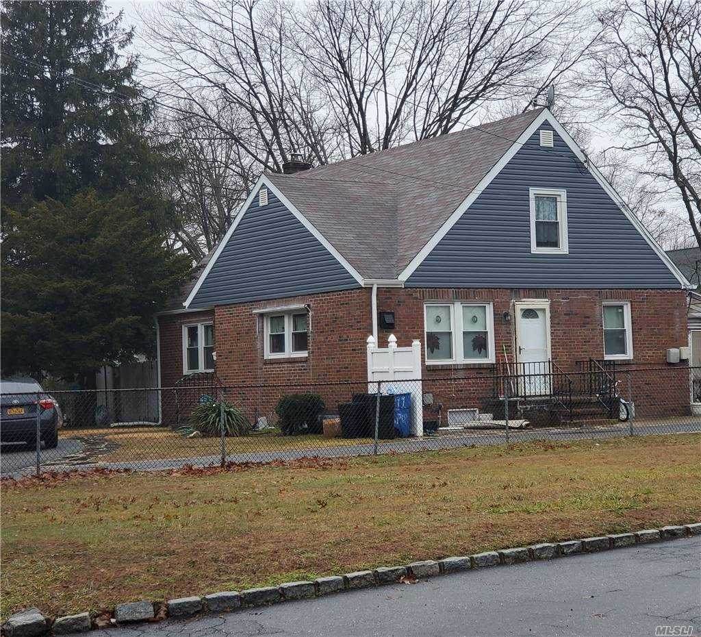 911 Spur Drive - Photo 1