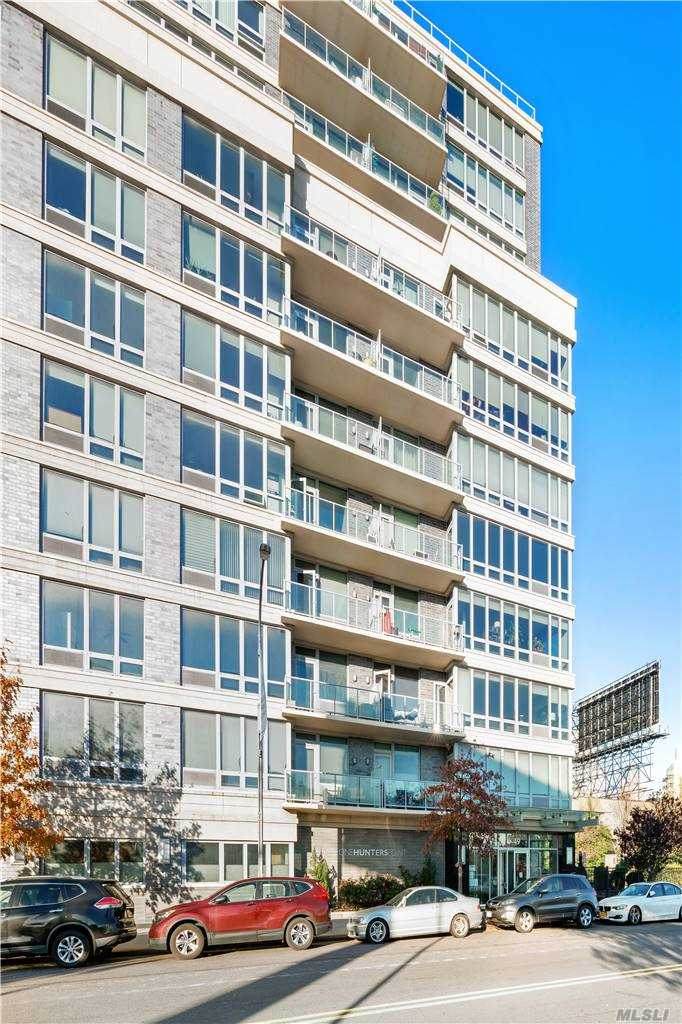 5-49 Borden Avenue - Photo 1